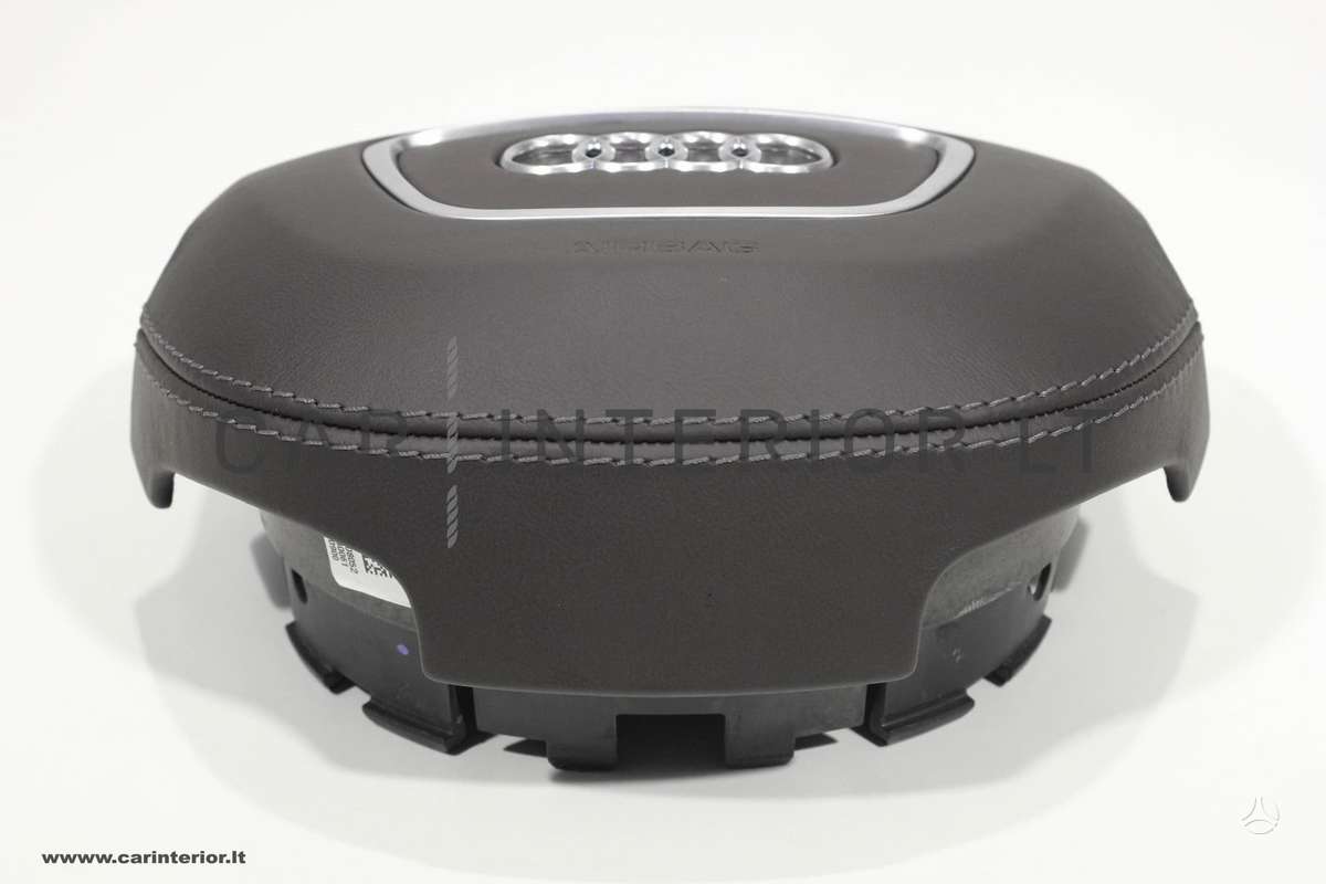Audi A8 salono detalės