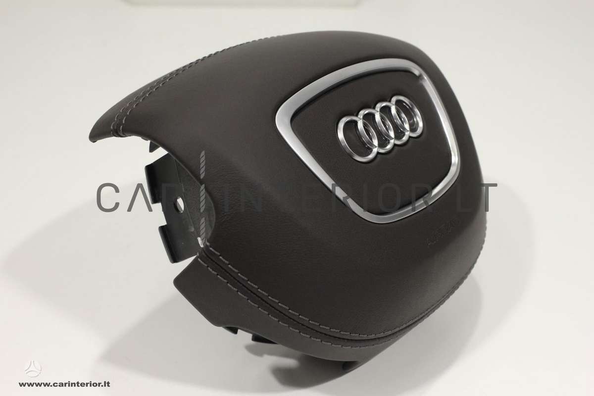 Audi A8 salono detalės