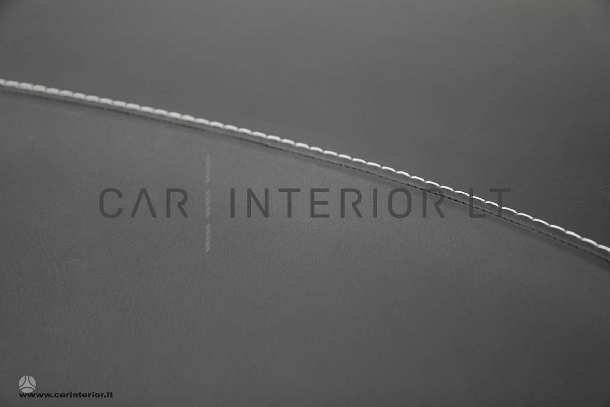 Chevrolet Corvette salono detalės