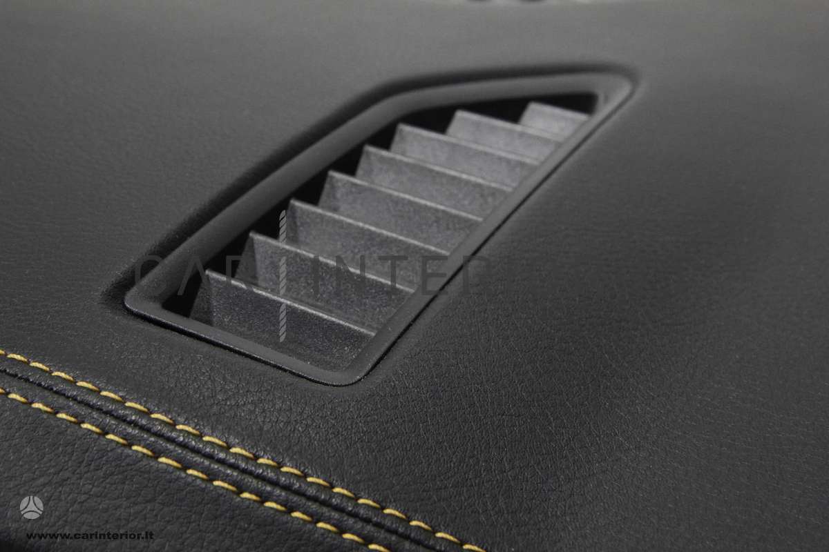 Dodge Ram salono detalės