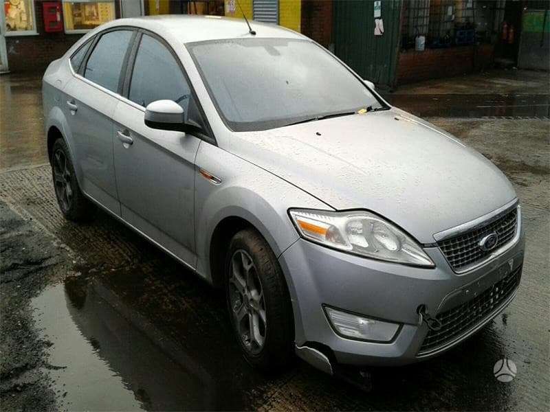 Ford Mondeo for parts.