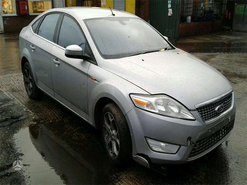 Ford Mondeo rezerves daļās.