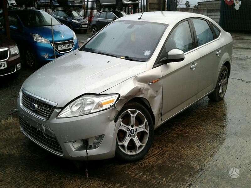 Ford Mondeo rezerves daļās.