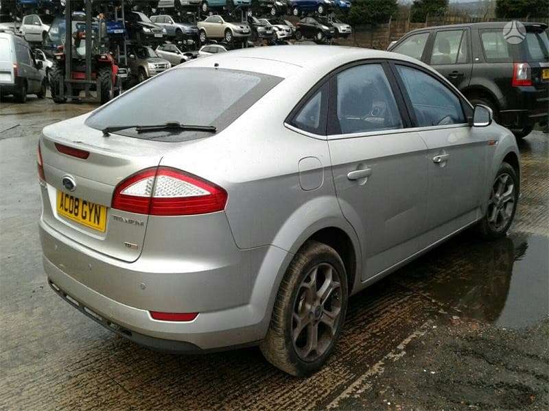 Ford Mondeo for parts.
