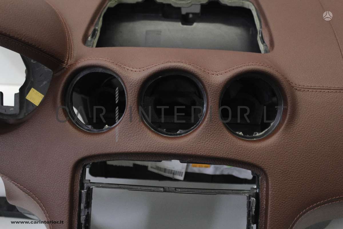 Peugeot 308 salono detalės