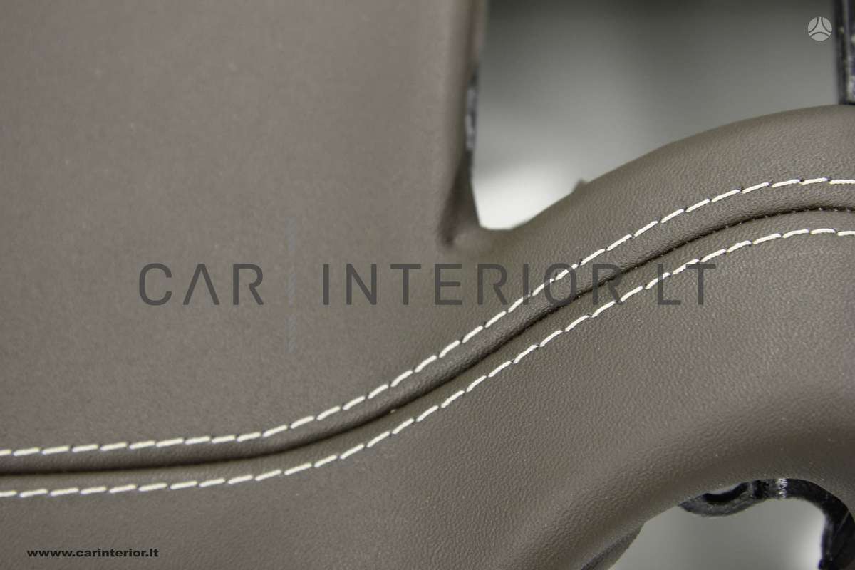 Porsche Cayenne salono detalės