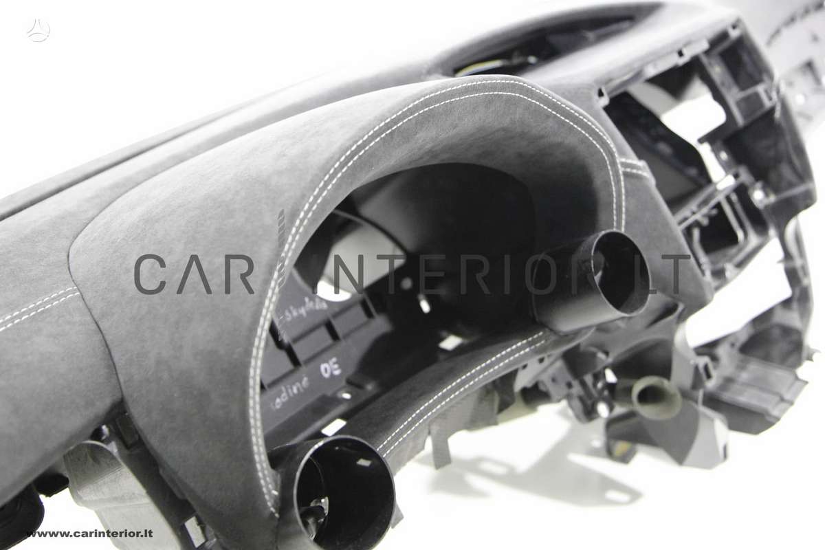 Subaru Forester salono detalės