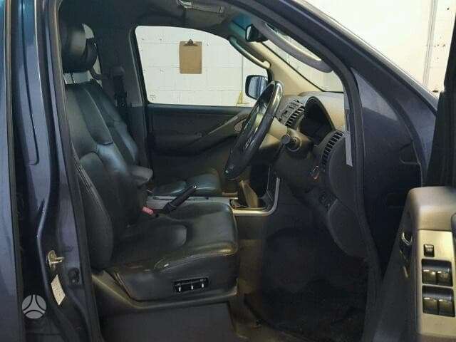 Nissan Pathfinder dalimis