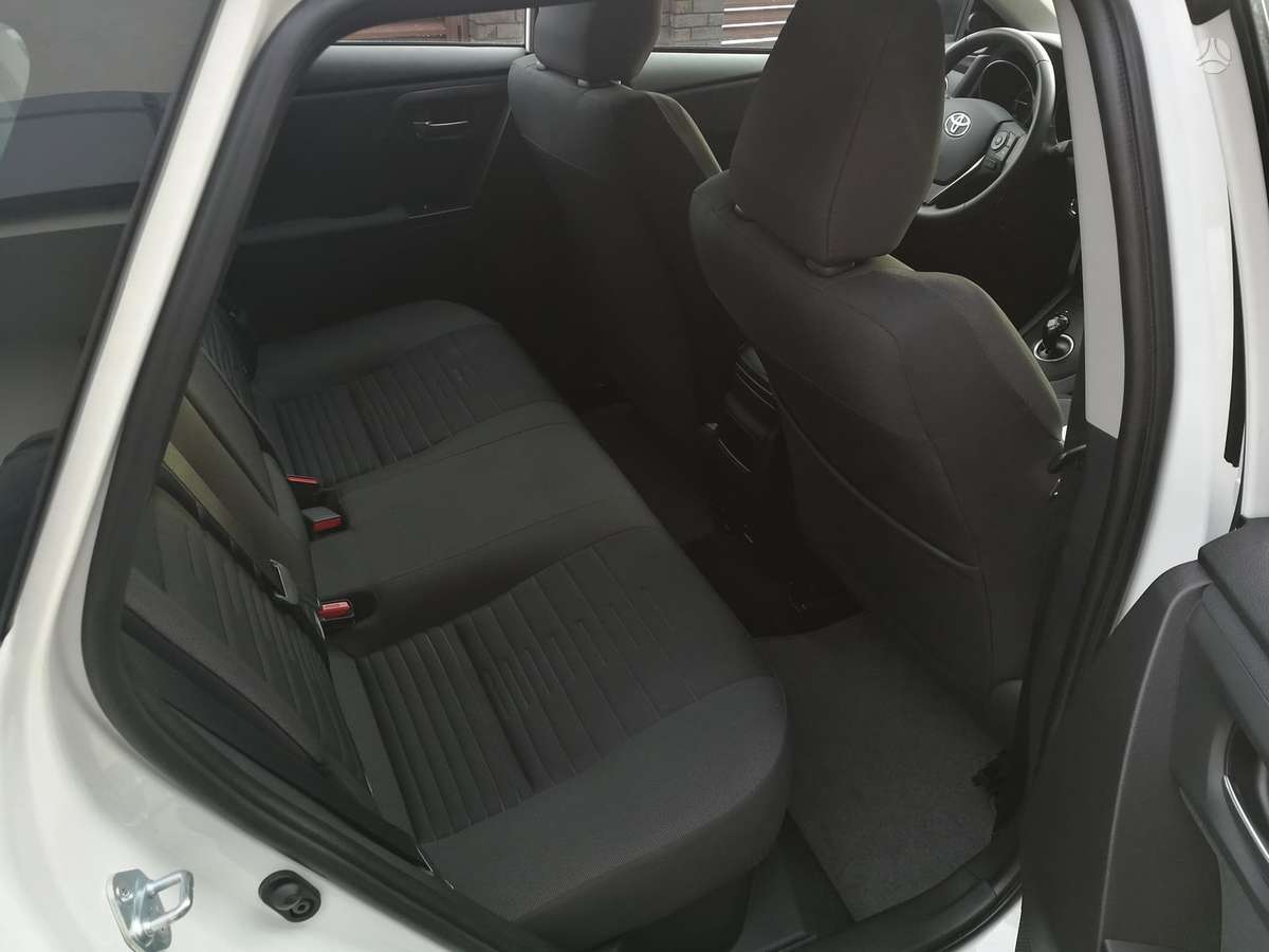 Toyota Auris, 1.8 l., Хэтчбек