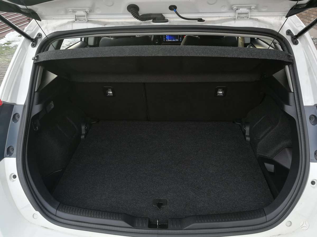 Toyota Auris, 1.8 l., Хэтчбек