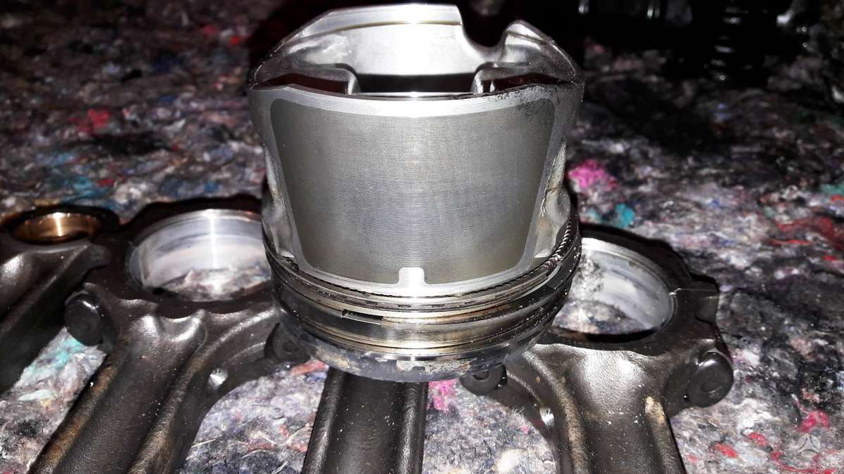 Nissan Navara, Ys23, variklio detalės