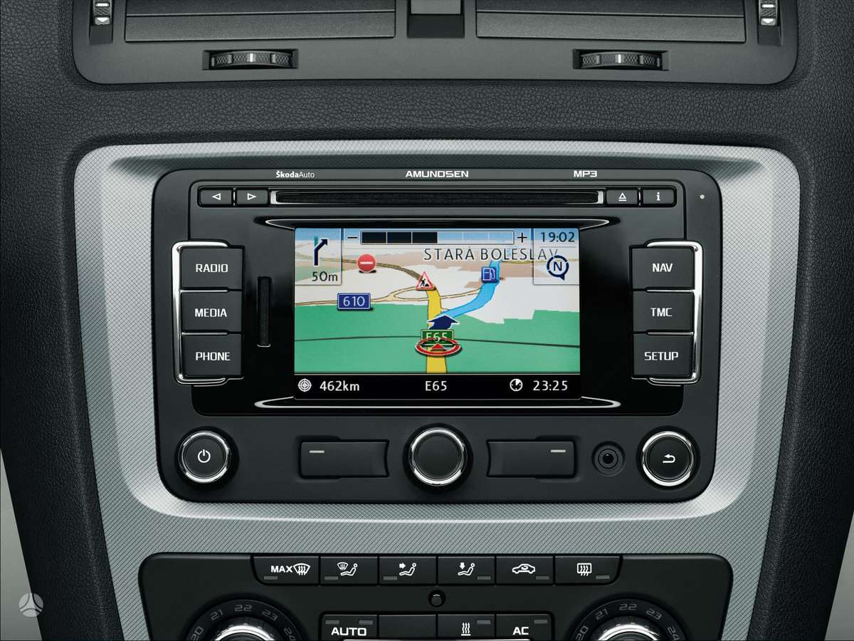 Skoda AMUNDSEN RNS310 ORIGINALAS, multimedia and navigation