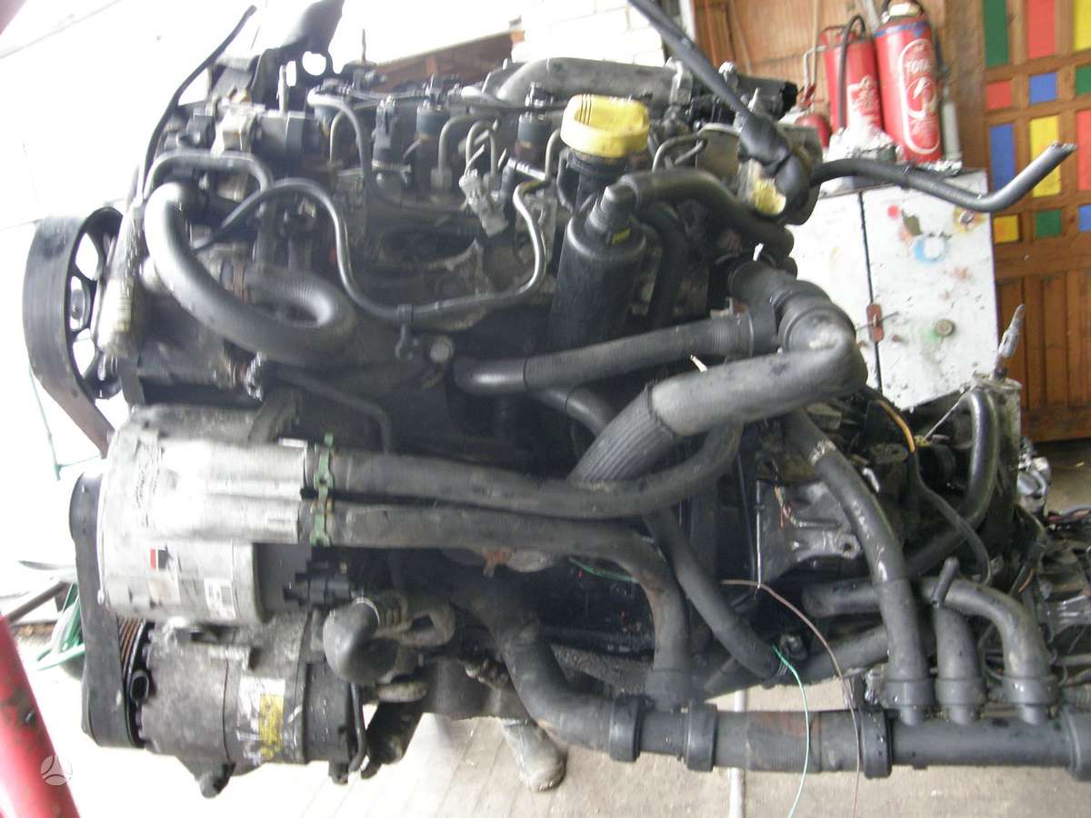 Renault Scenic Variklis 1 9dci