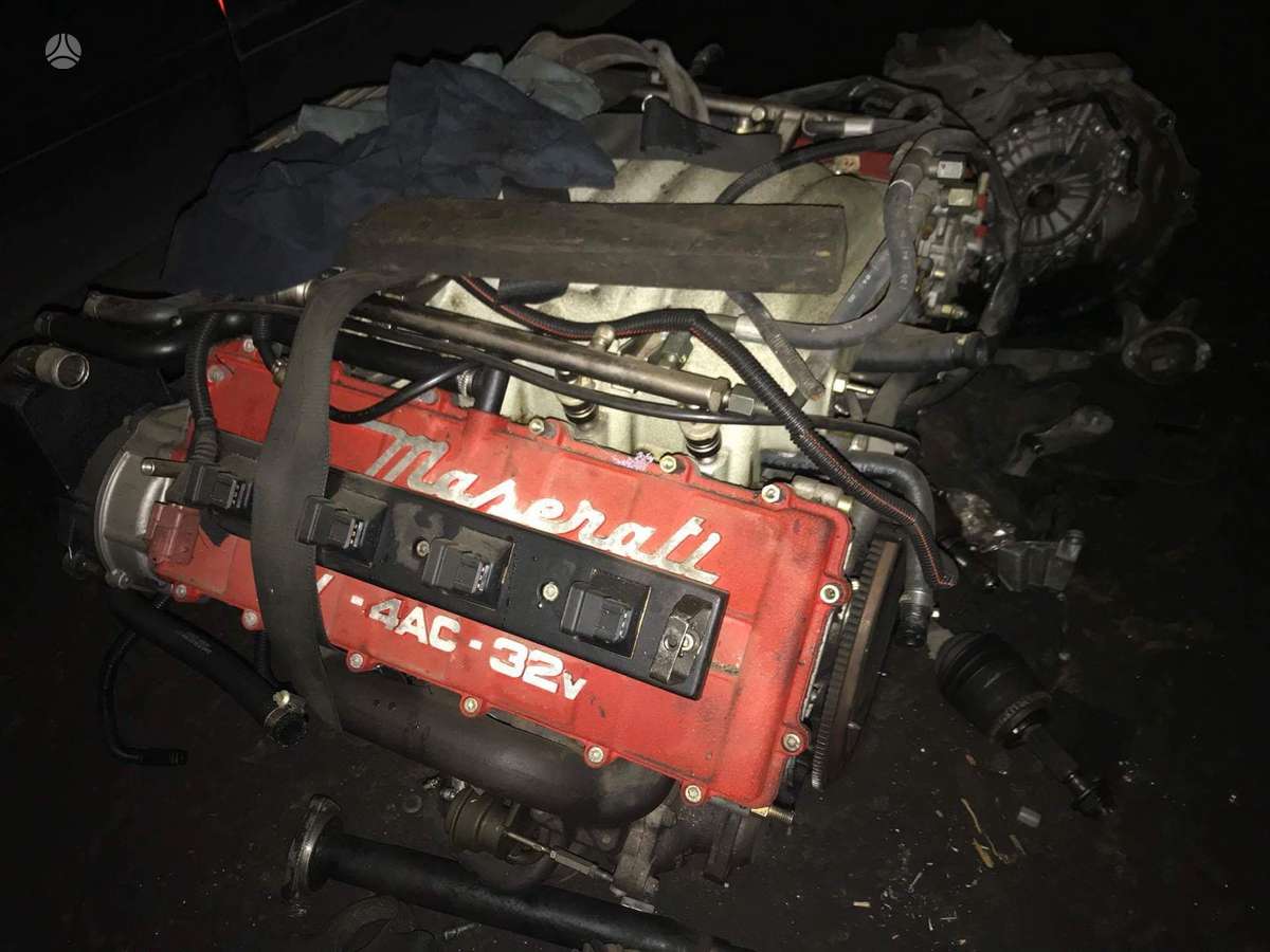 Maserati 3200 GT, AM585, engine parts