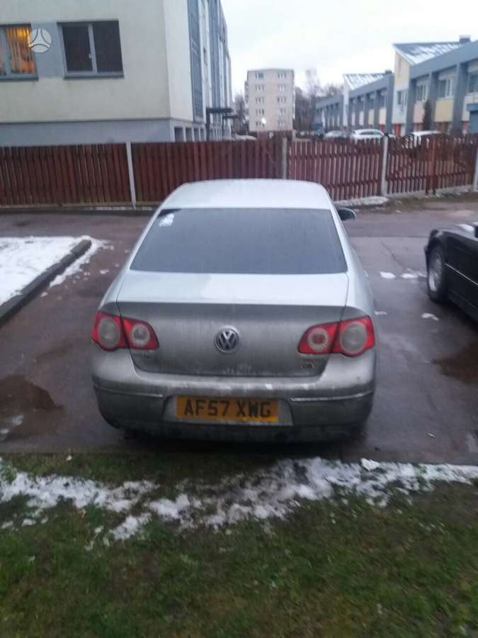 Volkswagen Passat dalimis. Is anglijos