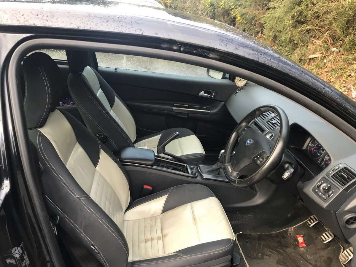 Volvo C30 for parts. R line