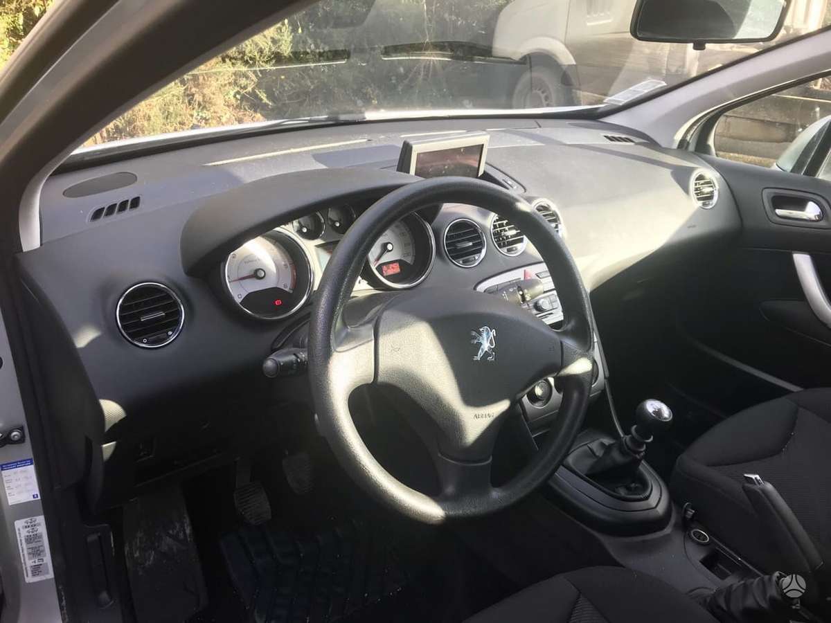 Peugeot 308 dalimis. Europa