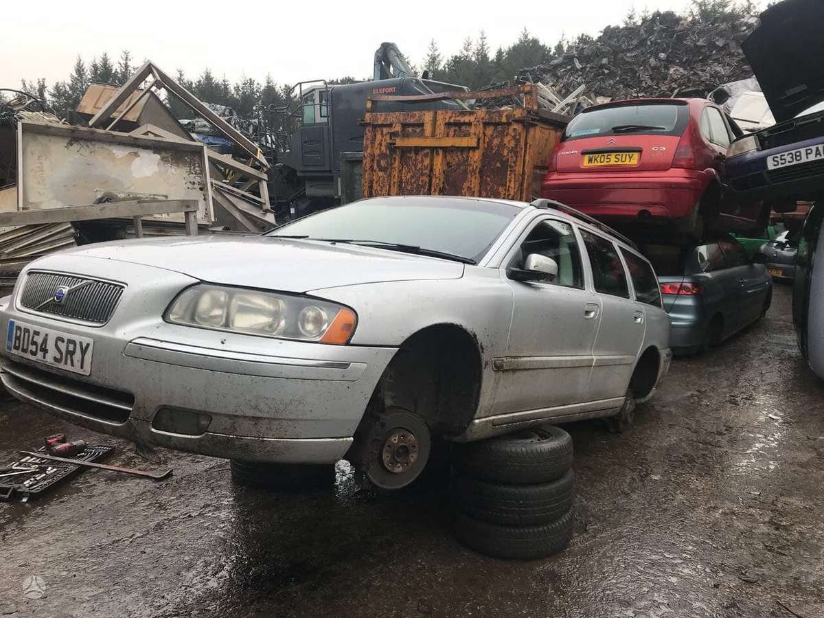 Volvo V70 dalimis