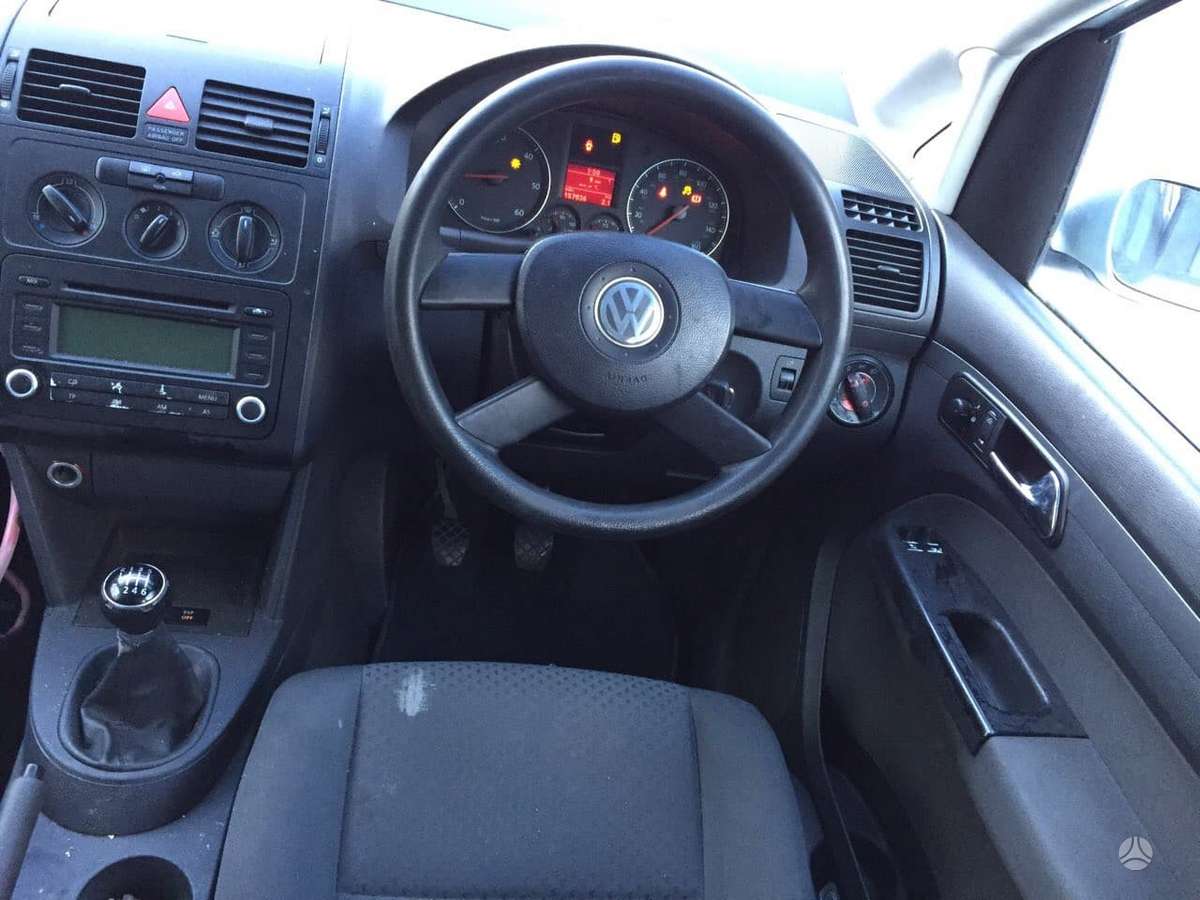 Volkswagen Touran по частям
