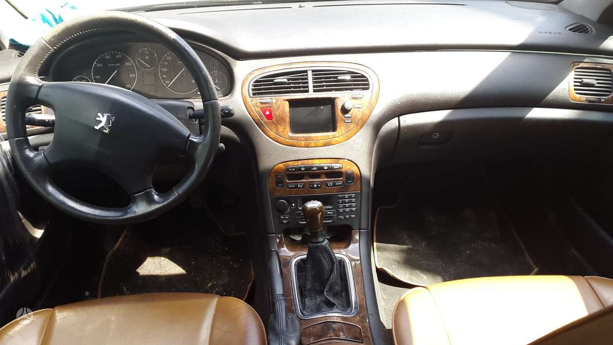 Peugeot 607 for parts