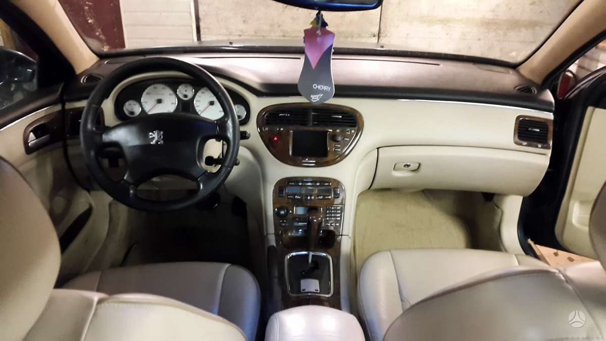 Peugeot 607 for parts