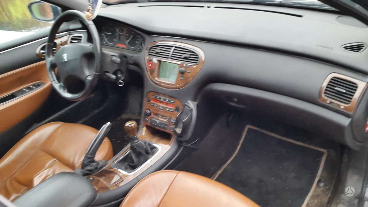 Peugeot 607 for parts