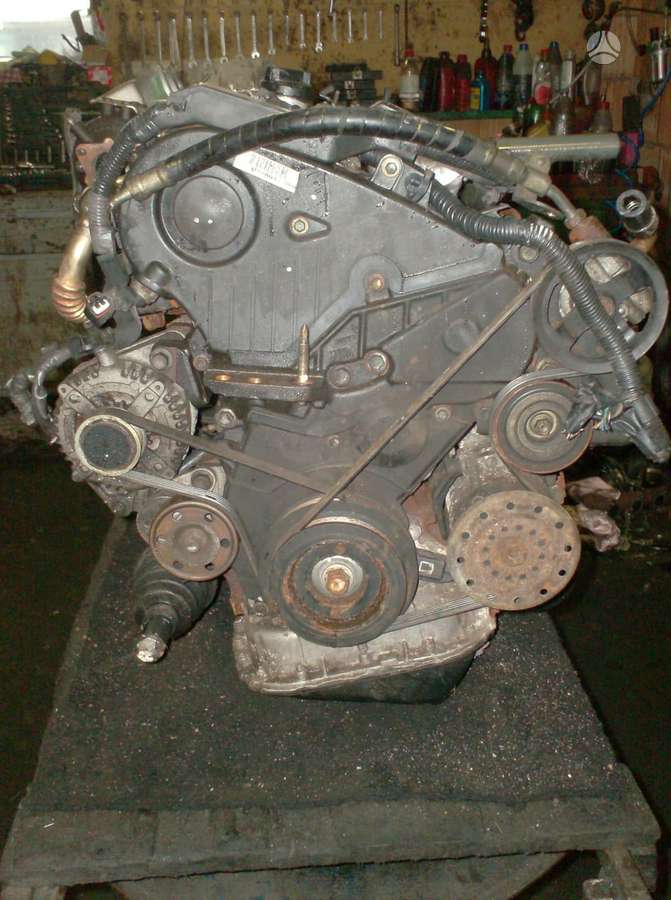 Toyota Avensis Variklis