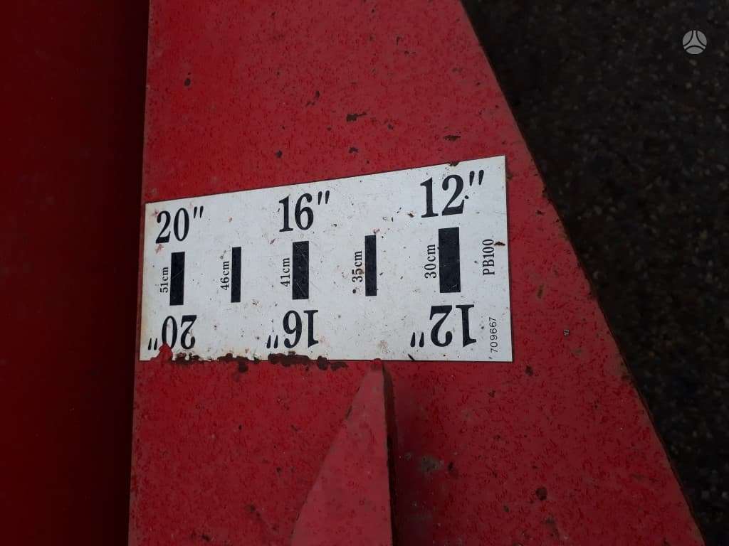 Kverneland PB 100, plūgai