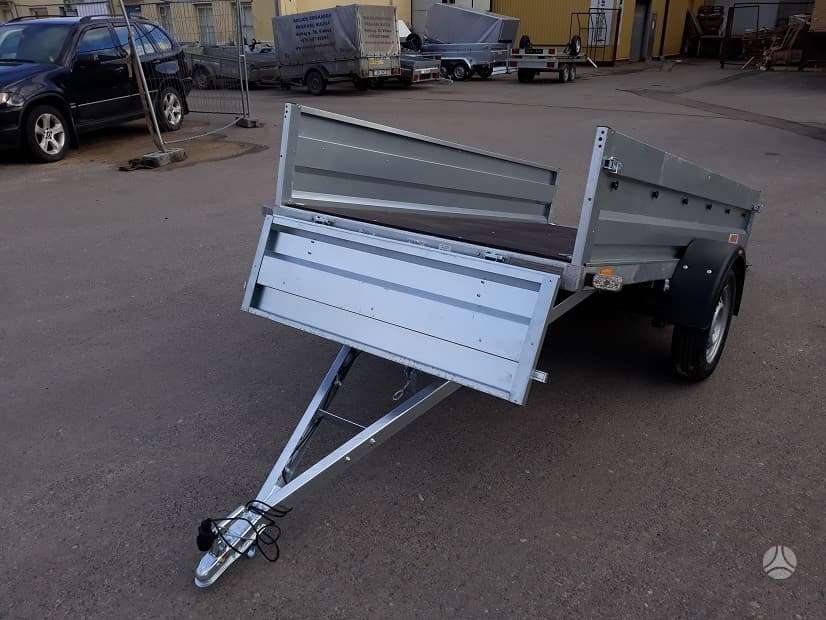 Neptun N7-236RTR, passenger car trailers