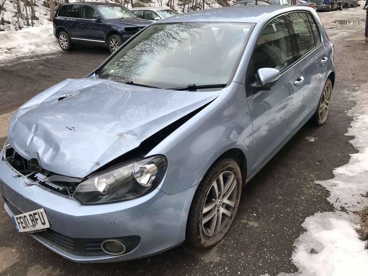 Volkswagen Golf for parts