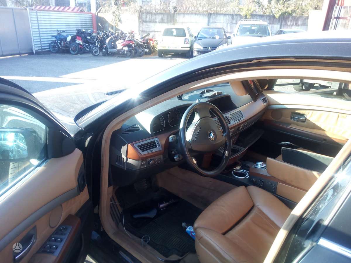 BMW 730 869885048