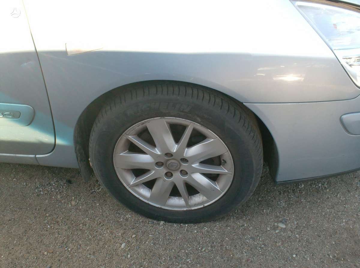 Renault Espace Masina dalimis