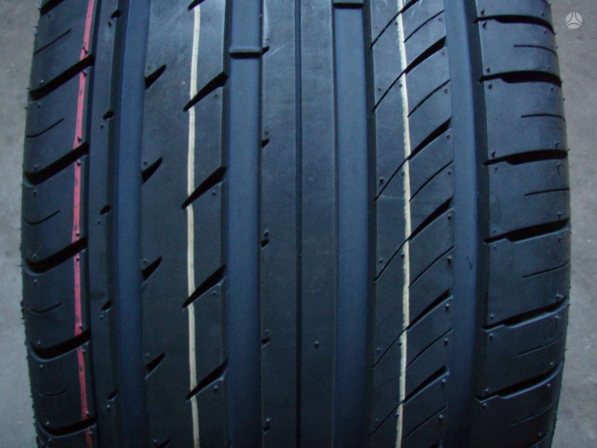 Bridgestone, vasaras 245/40 R18