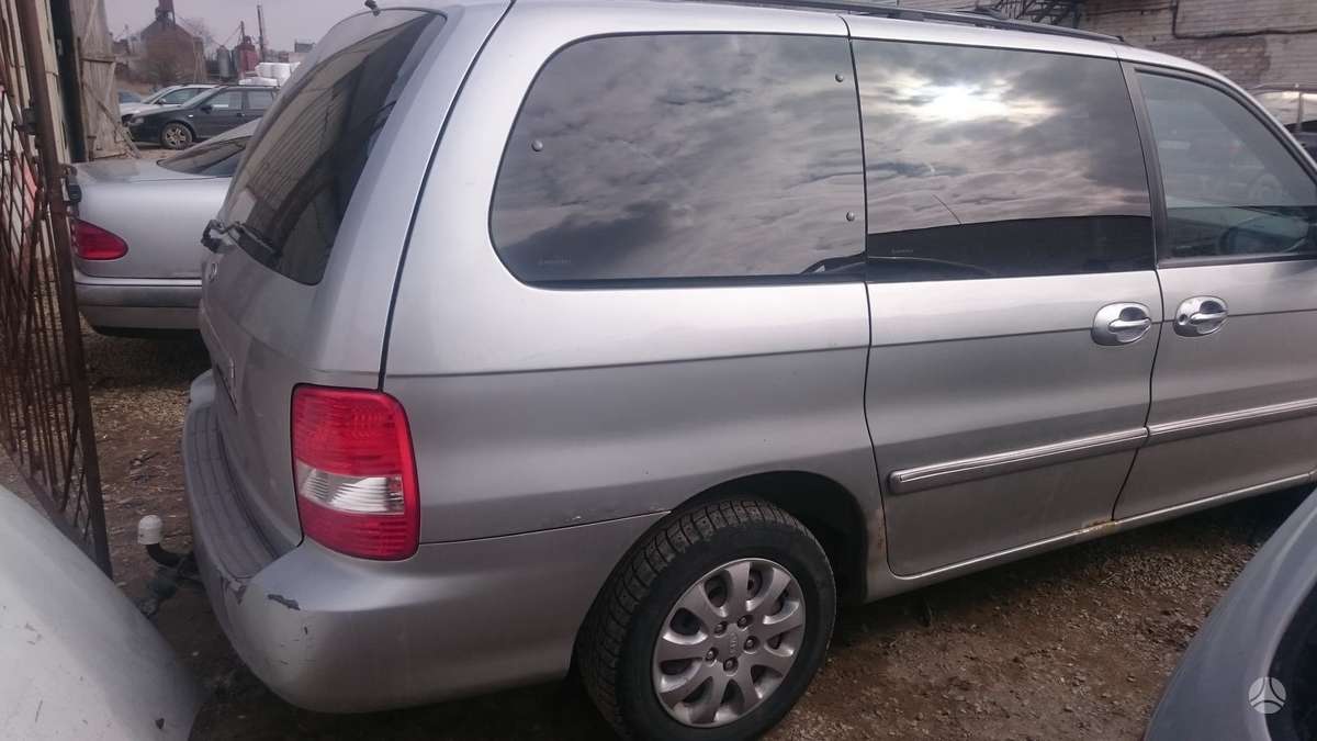 Kia Carnival