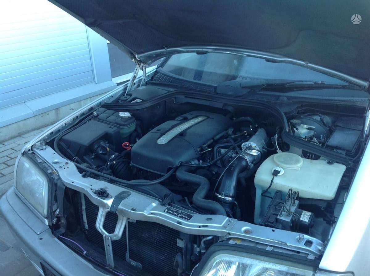 Mercedes-Benz C220
