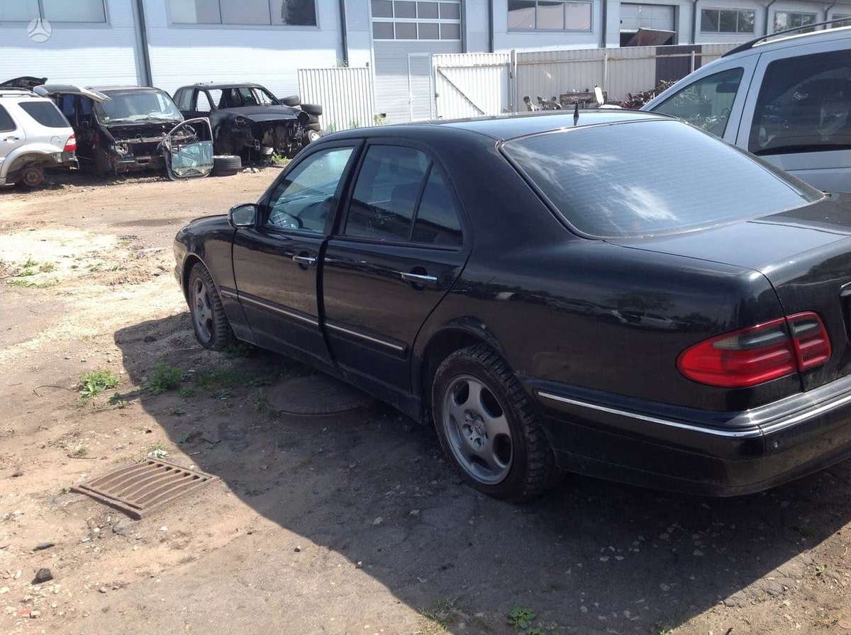 Mercedes-Benz E320 E320 4matic