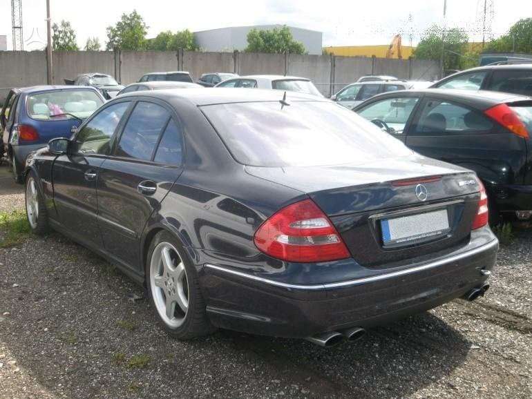 Mercedes-Benz E55 AMG