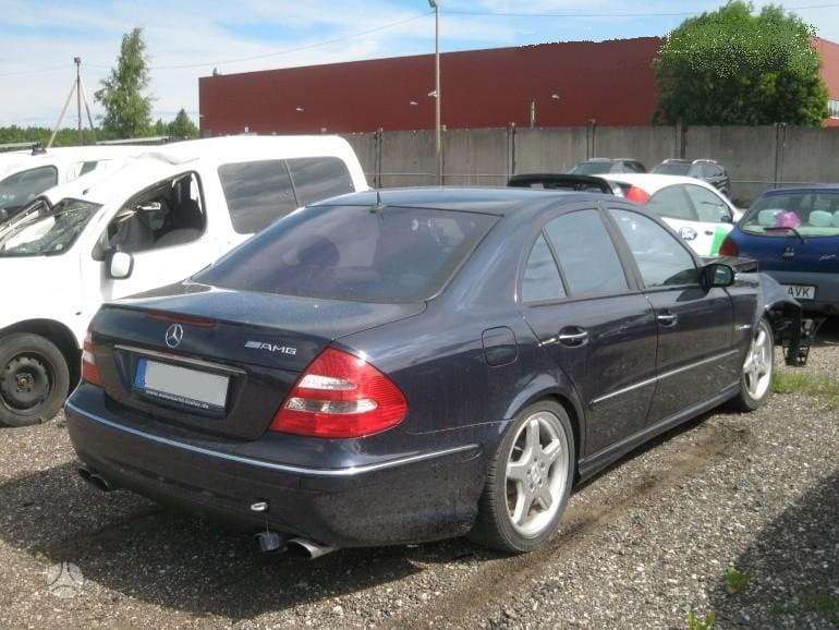 Mercedes-Benz E55 AMG