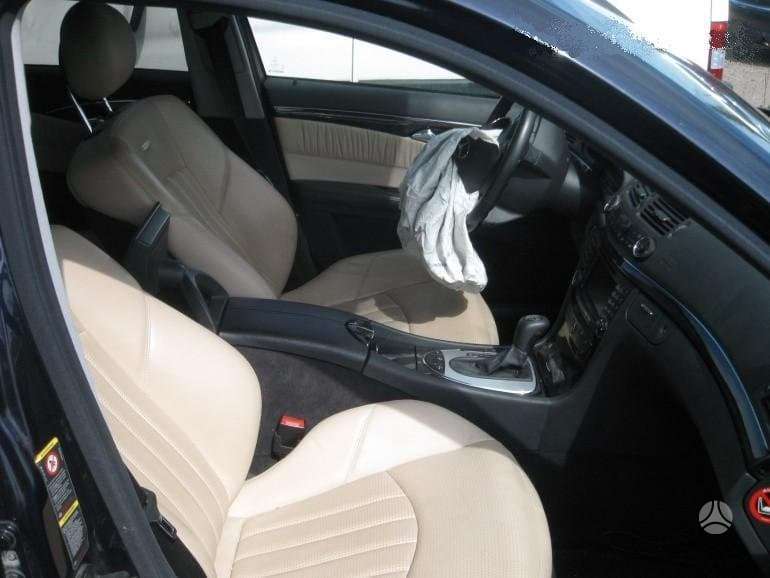 Mercedes-Benz E55 AMG