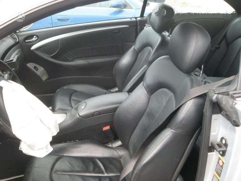 Mercedes-Benz CLK320