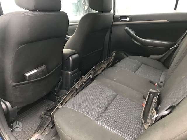 Toyota Avensis dalimis