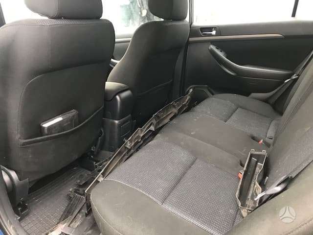 Toyota Avensis по частям
