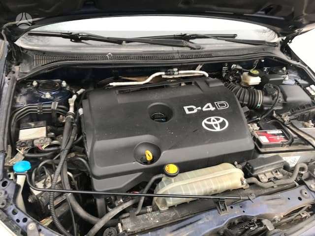 Toyota Avensis по частям