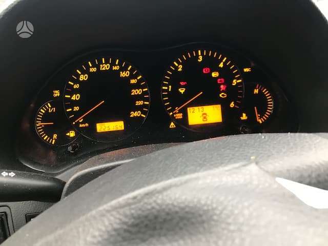 Toyota Avensis dalimis