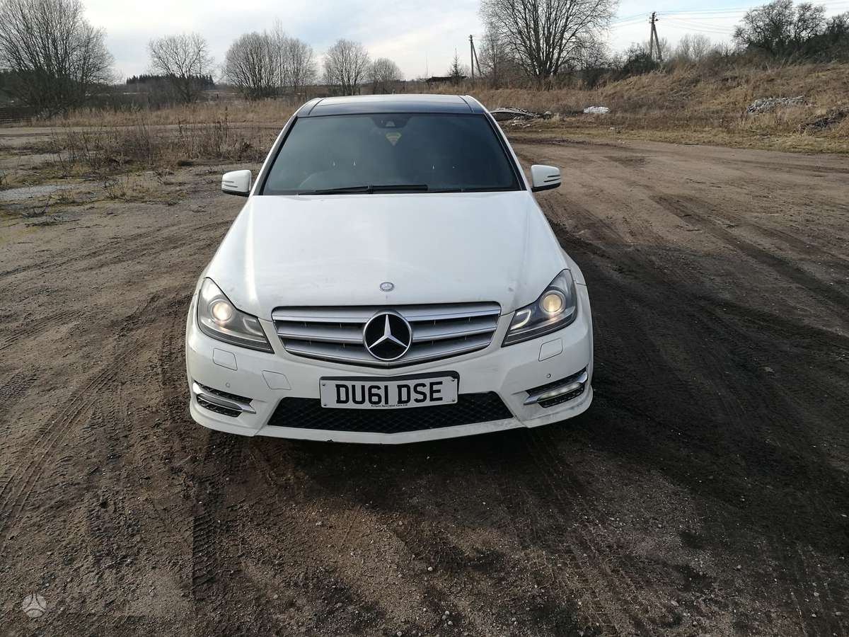 Mercedes-Benz C220 dalimis