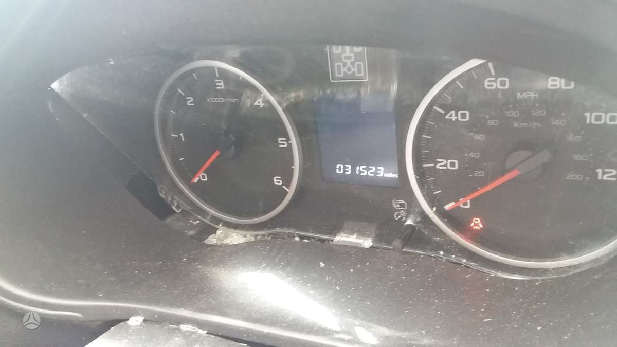 Mitsubishi L200 Dalimis is anglijos