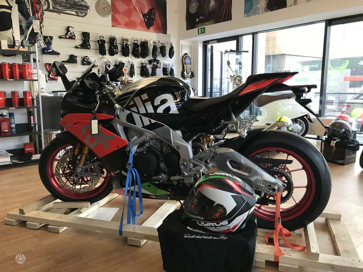 Aprilia RSV 1100cc, superbikes