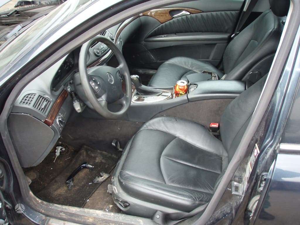 Mercedes-Benz E220 dalimis