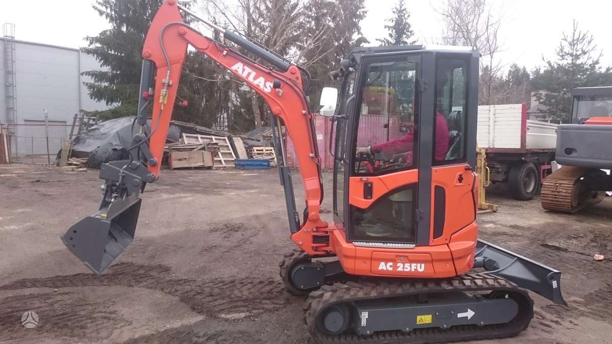 Atlas AC 25UF, мини-экскаваторы