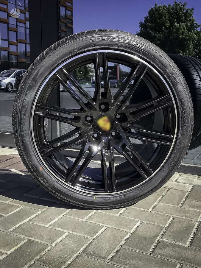 Porsche Cayenne GTS style, light alloy, R21